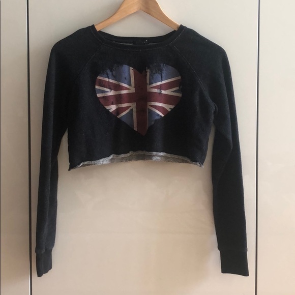 Forever 21 Tops - Forever 21 Union Jack London Cropped Sweatshirt